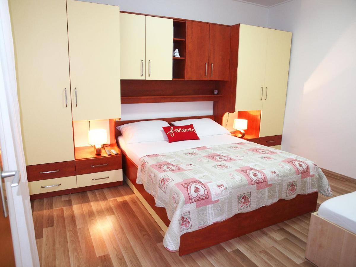Apartman Marija Макарська Екстер'єр фото
